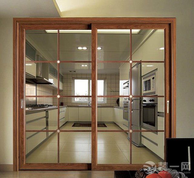 太阳成集团tyc7111cc-王毅:某国在海外驻军数十万 凭什么指责中国军事化(图2) 太阳成集团tyc7111cc