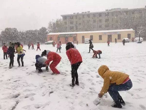 太阳成集团tyc7111cc:宝宝为什么怎么吃都长不胖 有问题吗?(图3) 太阳成集团tyc7111cc