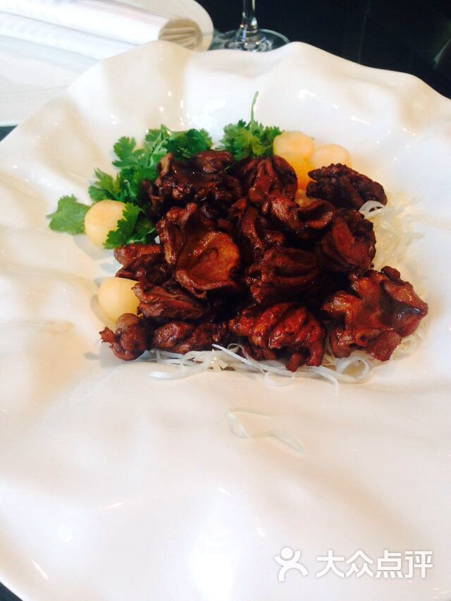 这起护士被撕扯案例，如果发生在英国……“太阳成集团tyc7111cc”