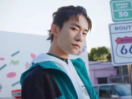 【太阳成集团tyc7111cc】浙江丽水贵州黔西南:邮政、快递电三轮有了“身份证”(图2) 太阳成集团tyc7111cc