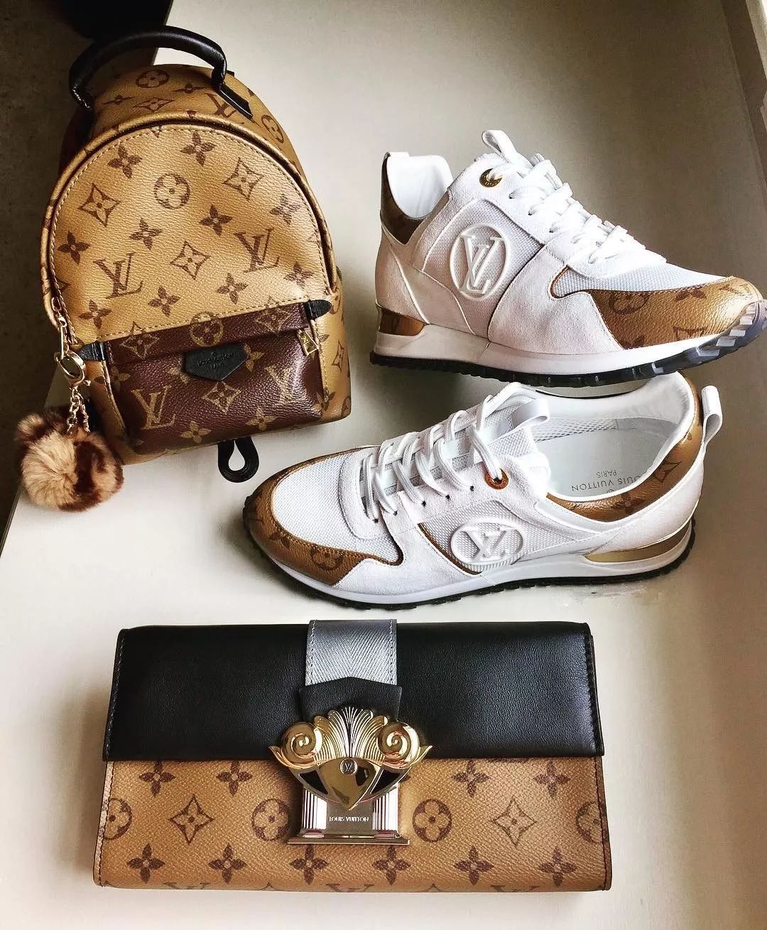 有种“高温津贴”你造么?快递及外卖兄弟们领了没?:太阳成集团tyc7111cc(图2) 太阳成集团tyc7111cc